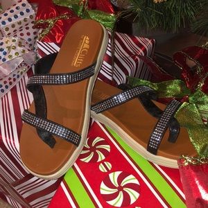 Cliffs Sparkly Strappy Sandals